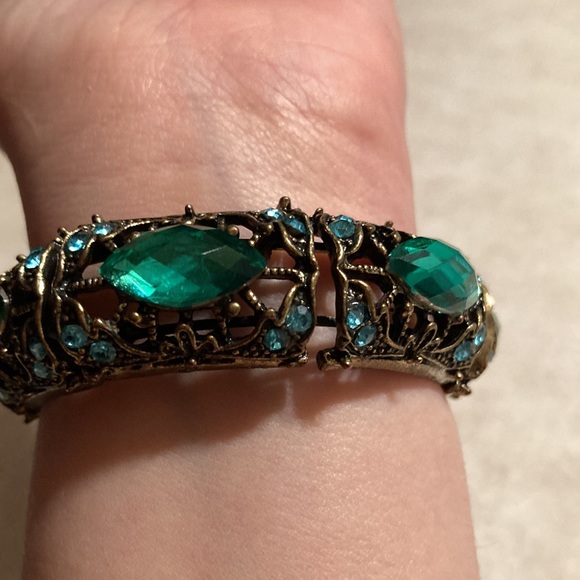 Jewel tone bangle bracelet - Picture 4 of 5